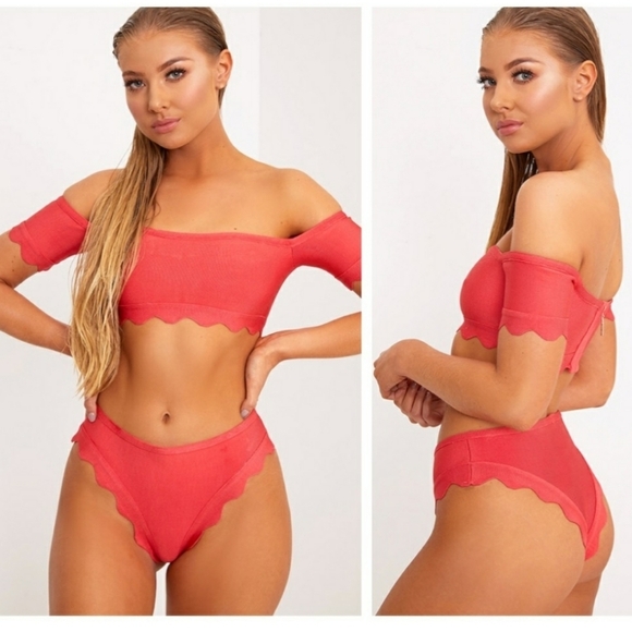 PrettyLittleThing Ribbed Scalloped Bottom 8 NWOT - Picture 1 of 5